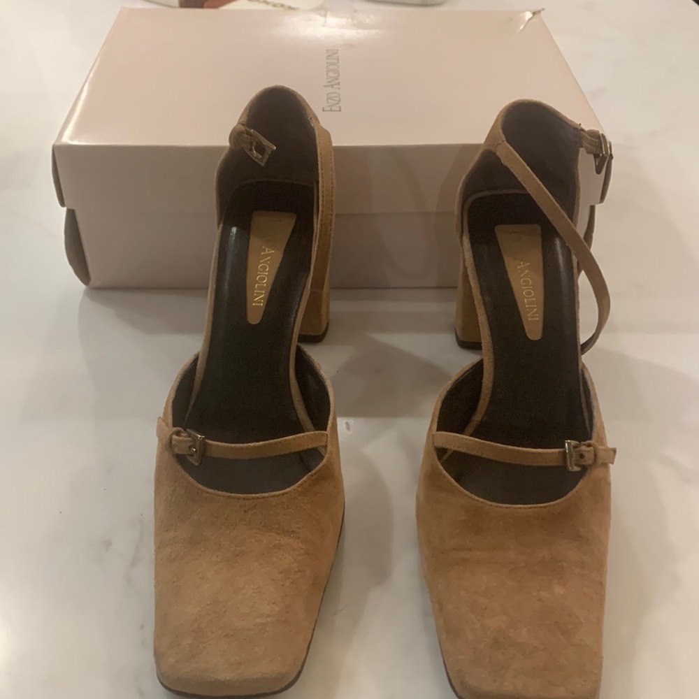Enzo Angiolini suede size 8